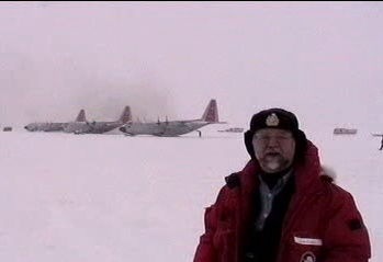 plane_exhaust.jpg (17527 bytes)